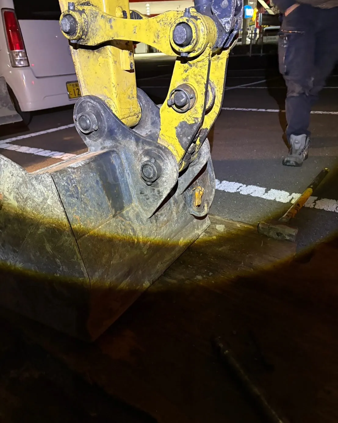 重機のアタッチメント交換🚜