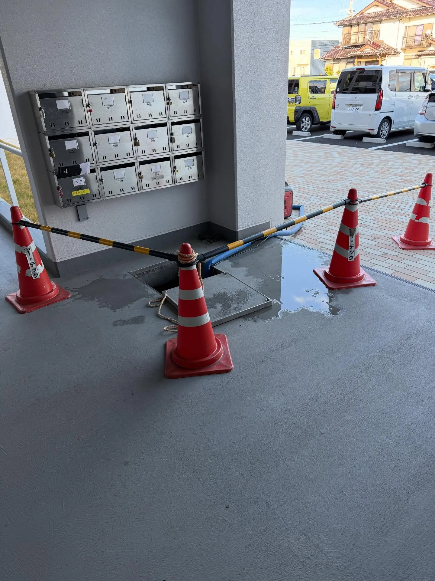 新築の団地に光ケーブルを引き込む為に